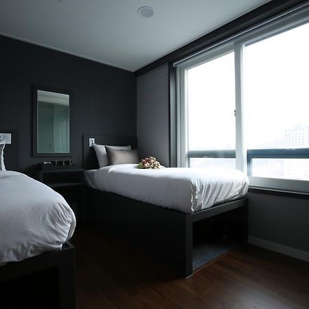 Philstay Myeongdong Seoul Exterior photo