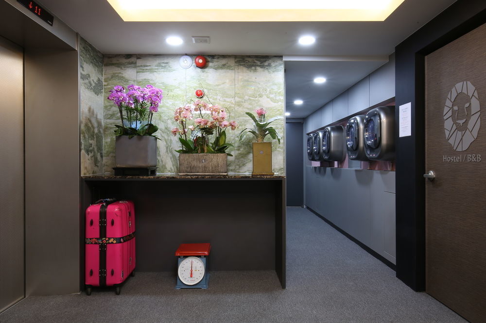 Philstay Myeongdong Seoul Exterior photo